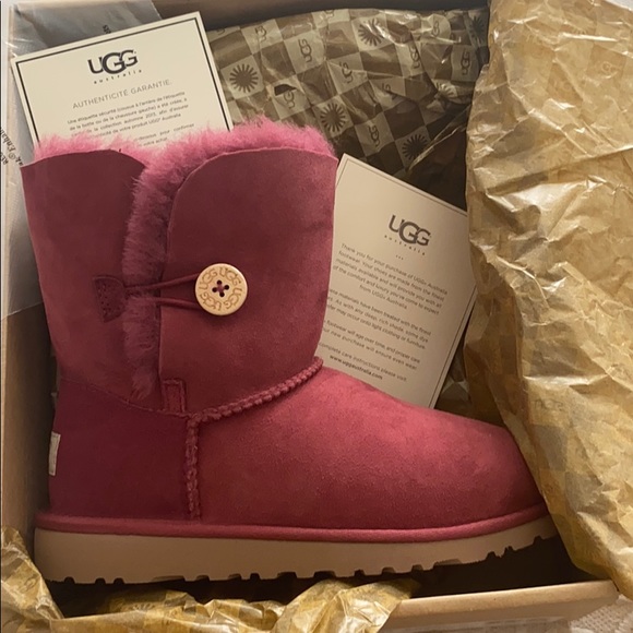 Bailey Bow Ugg - Picture 4 of 6